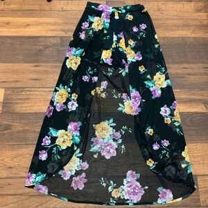 Almost Famous black floral cover up Skirt with shorts women’s Size S
